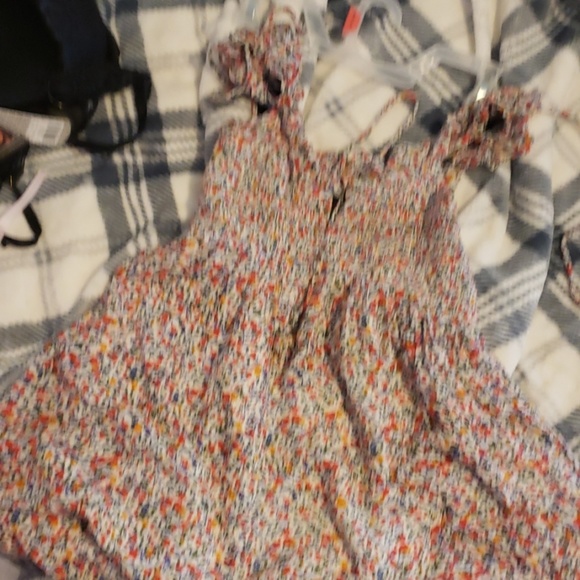 Dress - Picture 3 of 4